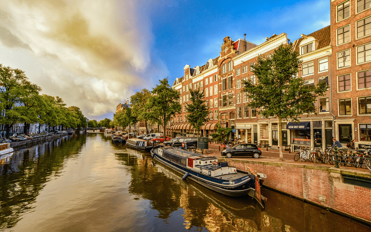 The Ultimate Amsterdam Itinerary: Making the Most of Your Visit