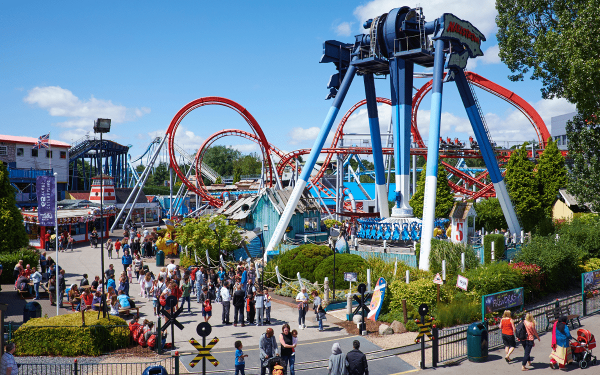 Top 10 Theme Parks in the UK for Families